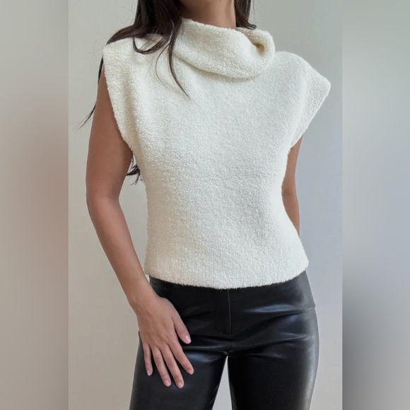 Et Clet Sweaters - Et Clet Cream/Ivory Sleeveless Turtleneck Sweater
